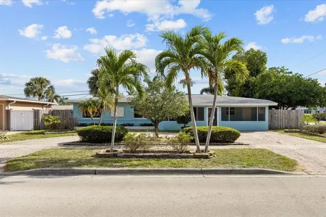 800 SE 13th Court Deerfield Beach FL 33441