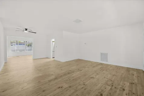 800 SE 13th Court Deerfield Beach FL 33441