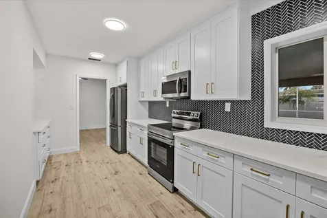 800 SE 13th Court Deerfield Beach FL 33441