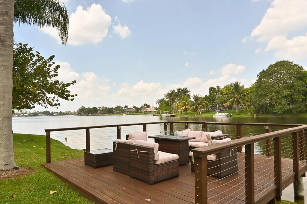 12828 Meadowbreeze Drive Wellington FL 33414