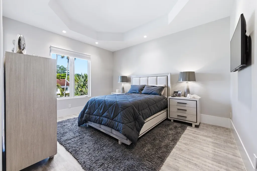254 Atlantic Avenue Palm Beach FL 33480