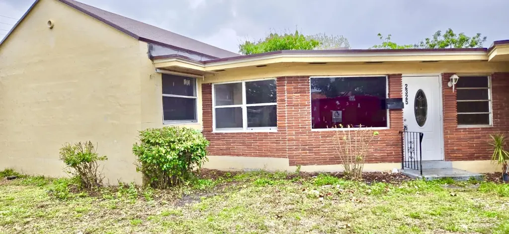 2325 Johnson Street Hollywood FL 33020