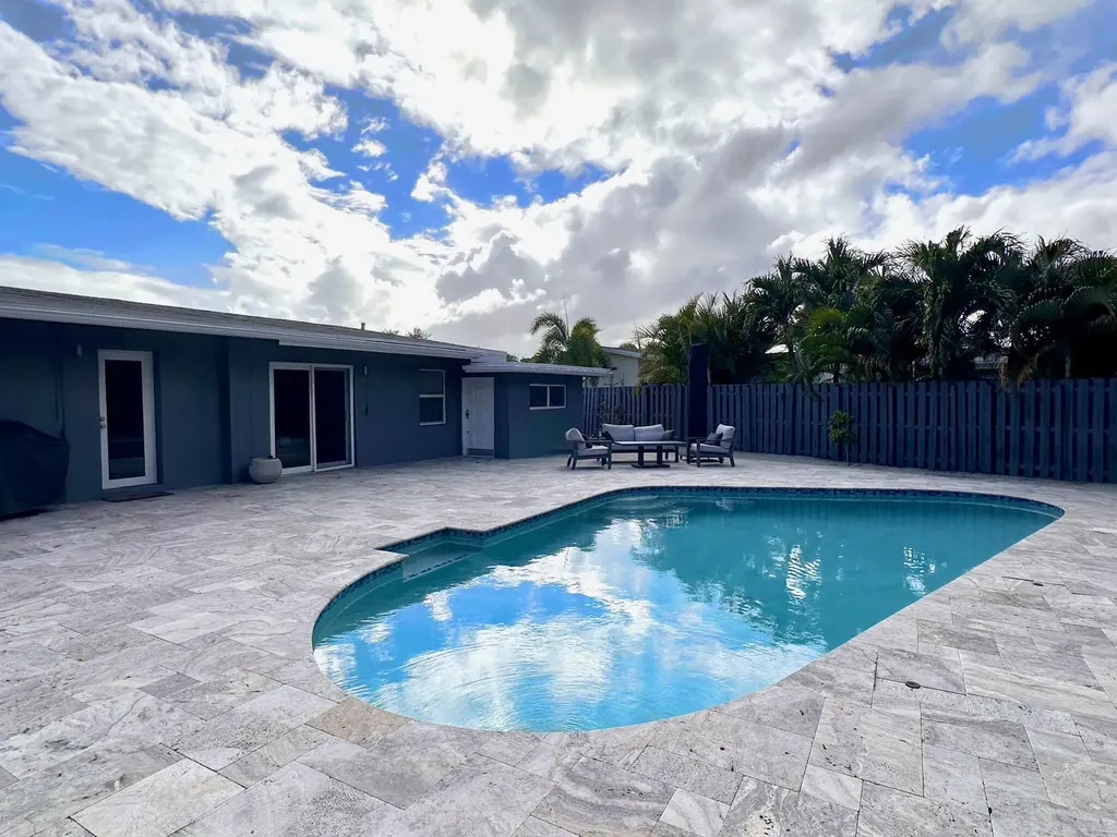 525 NE 27th Street Wilton Manors FL 33334