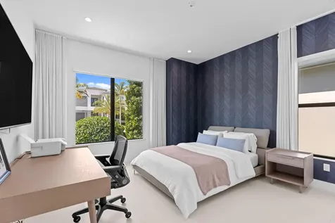 17136 Aquavera Way Boca Raton FL 33496