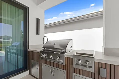 17136 Aquavera Way Boca Raton FL 33496