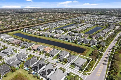 17136 Aquavera Way Boca Raton FL 33496