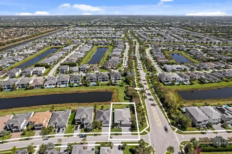 17136 Aquavera Way Boca Raton FL 33496