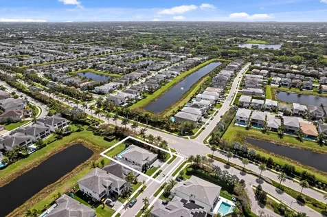 17136 Aquavera Way Boca Raton FL 33496