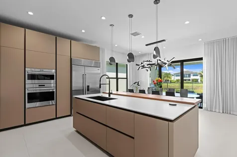 17136 Aquavera Way Boca Raton FL 33496