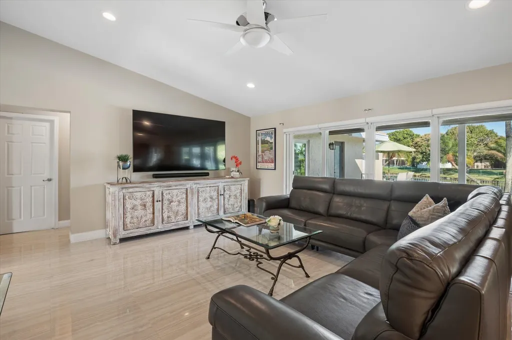1078 NW 96th Avenue Plantation FL 33322