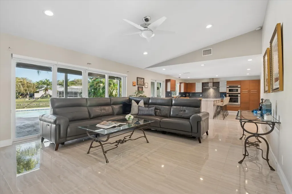 1078 NW 96th Avenue Plantation FL 33322