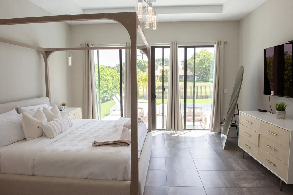 2929 Gin Berry Way West Palm Beach FL 33401