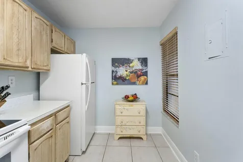 8 N Royal Palm Way Boca Raton FL 33432