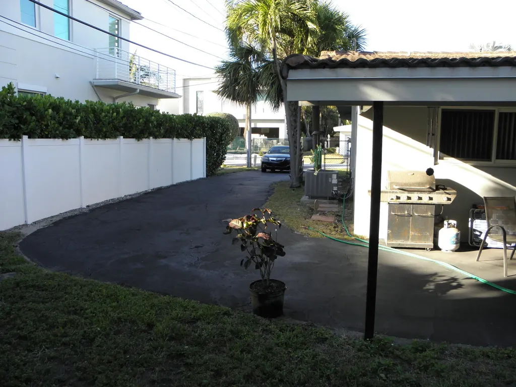 3220-3224 NE 26th Street Fort Lauderdale FL 33305