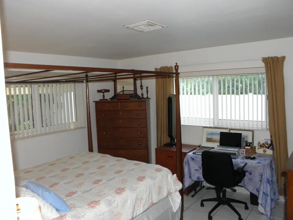 3220-3224 NE 26th Street Fort Lauderdale FL 33305