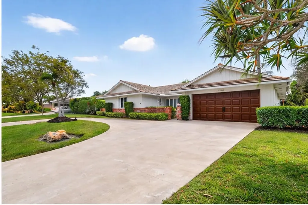 229 Walton Heath Drive Atlantis FL 33462