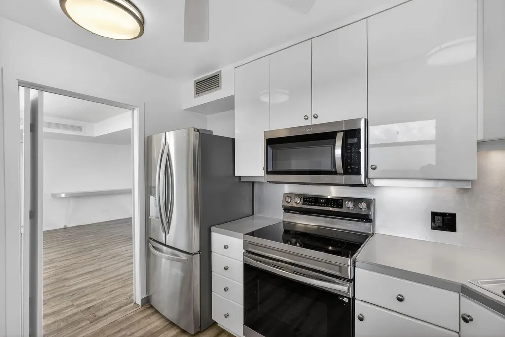 134 Lakeshore Drive North Palm Beach FL 33408