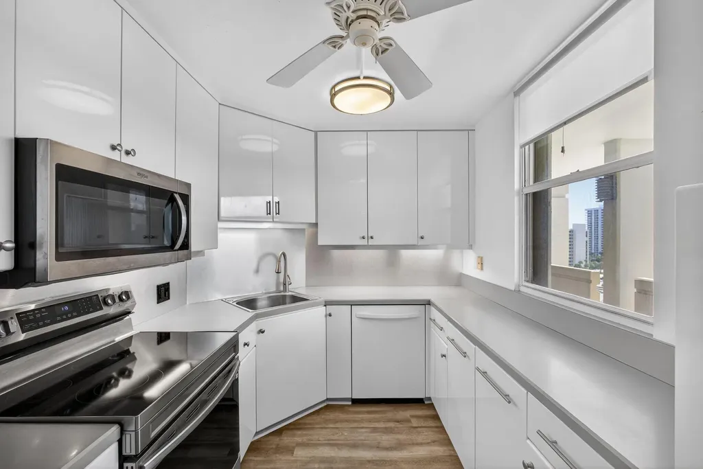 134 Lakeshore Drive North Palm Beach FL 33408