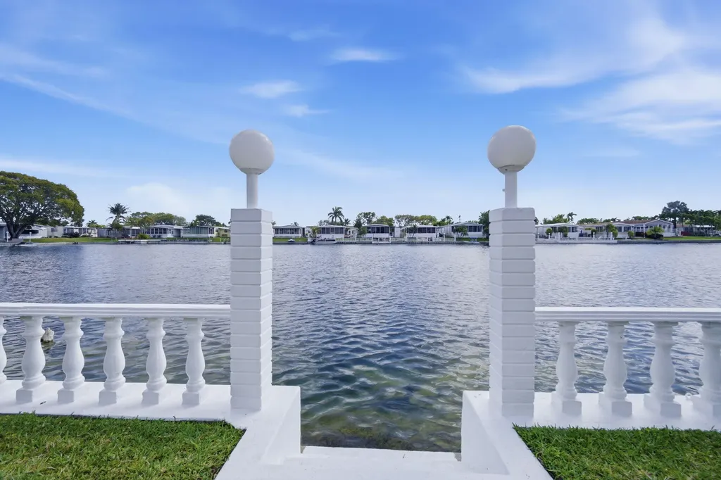 2774 SW 54th Street Fort Lauderdale FL 33312