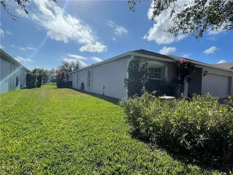 1435 9th Place Vero Beach FL 32960