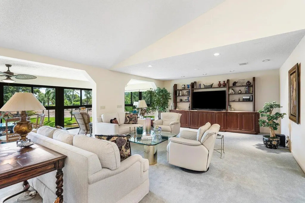 69 Eastgate Drive Boynton Beach FL 33436