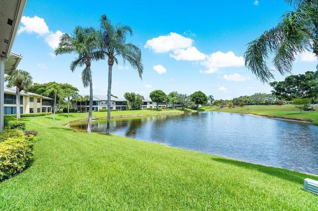 69 Eastgate Drive Boynton Beach FL 33436