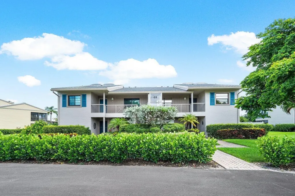 69 Eastgate Drive Boynton Beach FL 33436