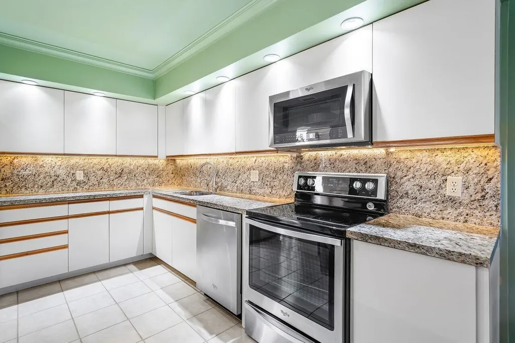 69 Eastgate Drive Boynton Beach FL 33436
