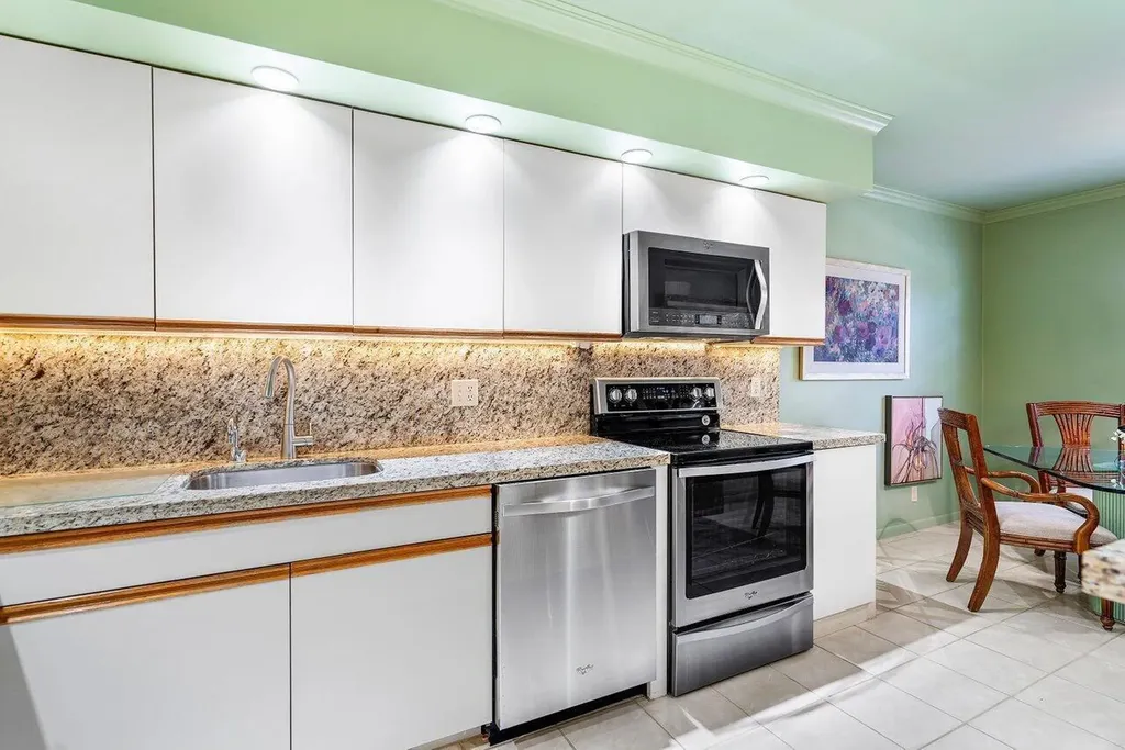 69 Eastgate Drive Boynton Beach FL 33436