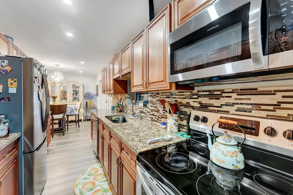661 Eagle Circle Delray Beach FL 33444