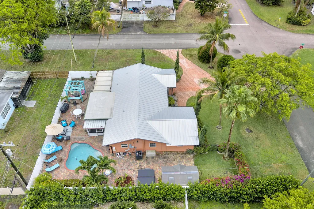 661 Eagle Circle Delray Beach FL 33444