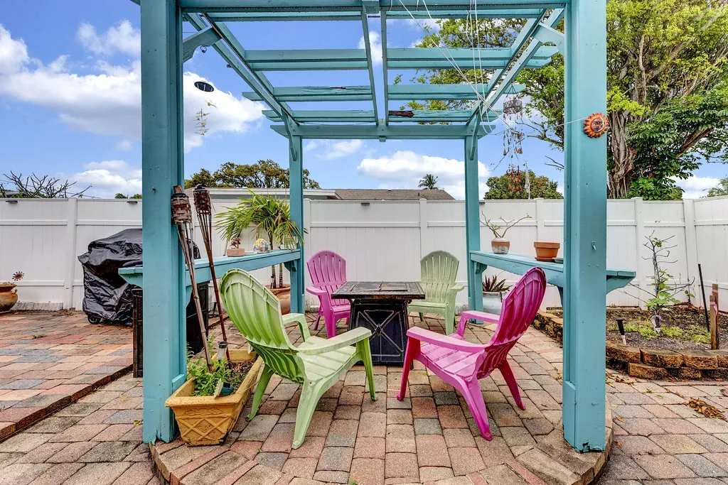 661 Eagle Circle Delray Beach FL 33444