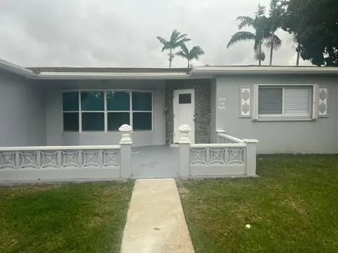 4680 NW 39th Street Lauderdale Lakes FL 33319