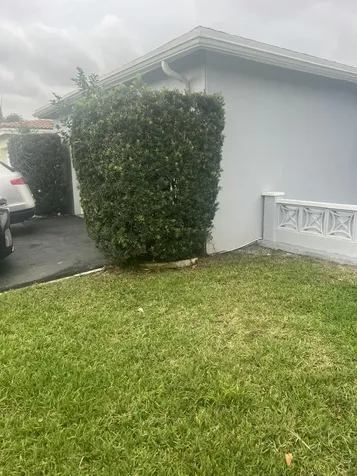 4680 NW 39th Street Lauderdale Lakes FL 33319