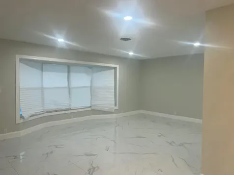 4680 NW 39th Street Lauderdale Lakes FL 33319