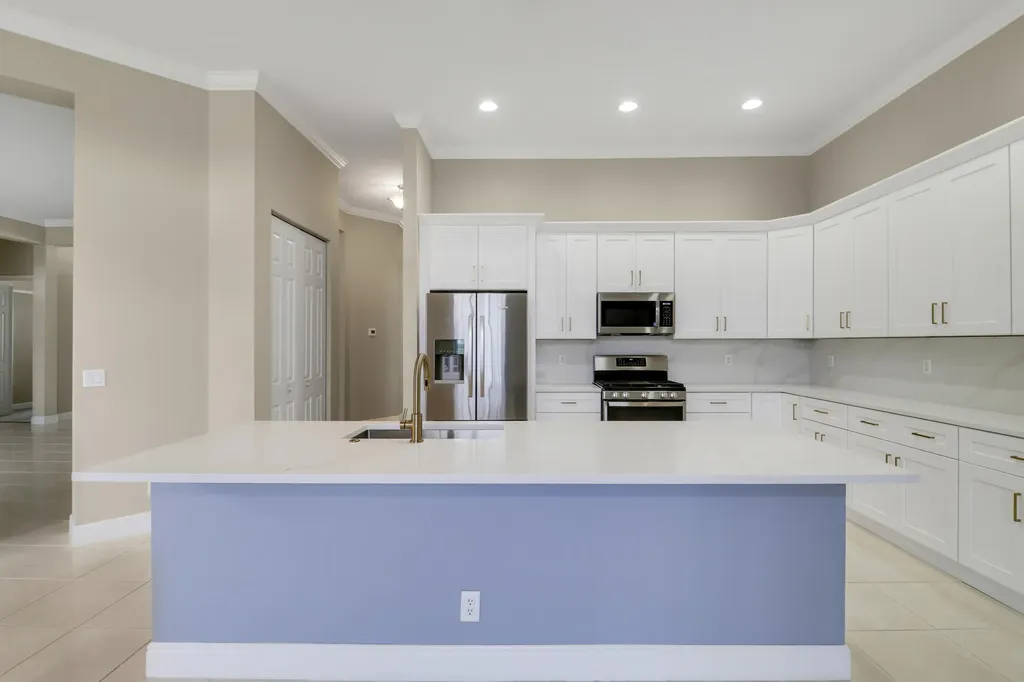 152 NW Magnolia Lakes Boulevard Port St Lucie FL 34986