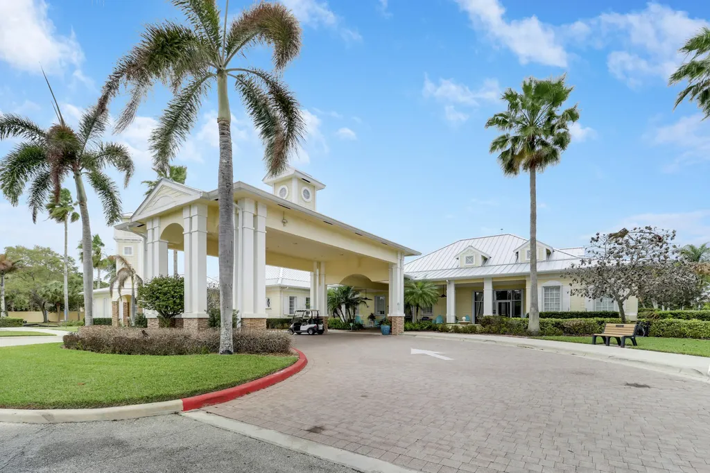 152 NW Magnolia Lakes Boulevard Port St Lucie FL 34986