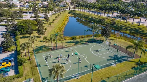 152 NW Magnolia Lakes Boulevard Port St Lucie FL 34986