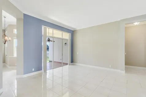 152 NW Magnolia Lakes Boulevard Port St Lucie FL 34986