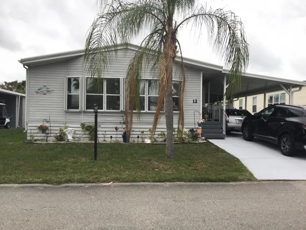 12 S Granada Lane Port St Lucie FL 34952