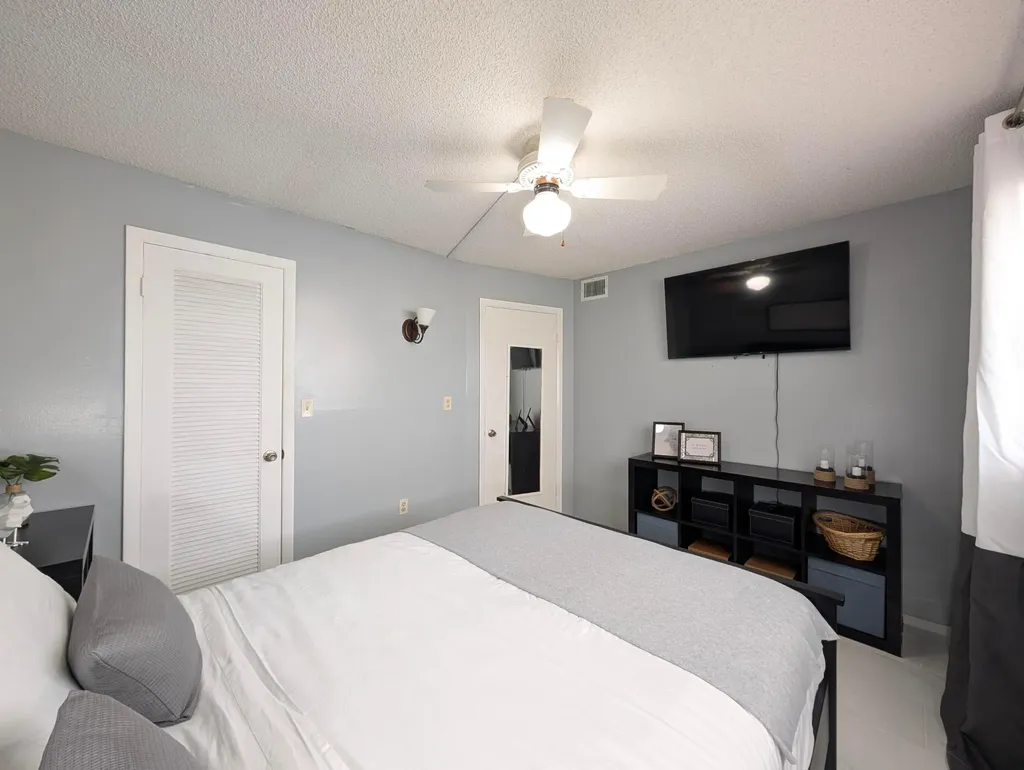 8021 Sunrise Lakes Drive N Sunrise FL 33322