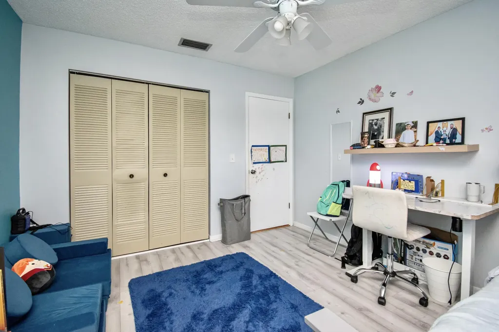 22163 Thomas Terrace Boca Raton FL 33433