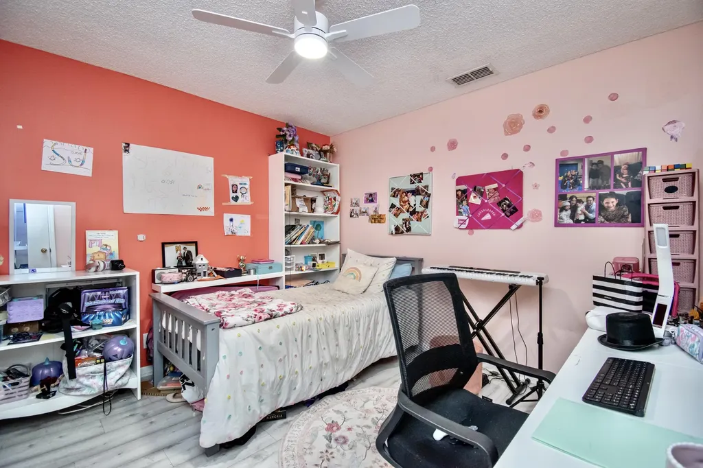 22163 Thomas Terrace Boca Raton FL 33433