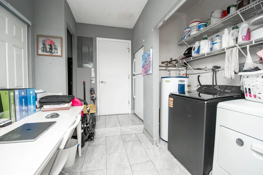 22163 Thomas Terrace Boca Raton FL 33433