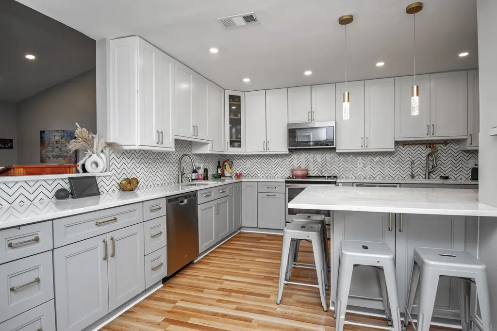 22163 Thomas Terrace Boca Raton FL 33433