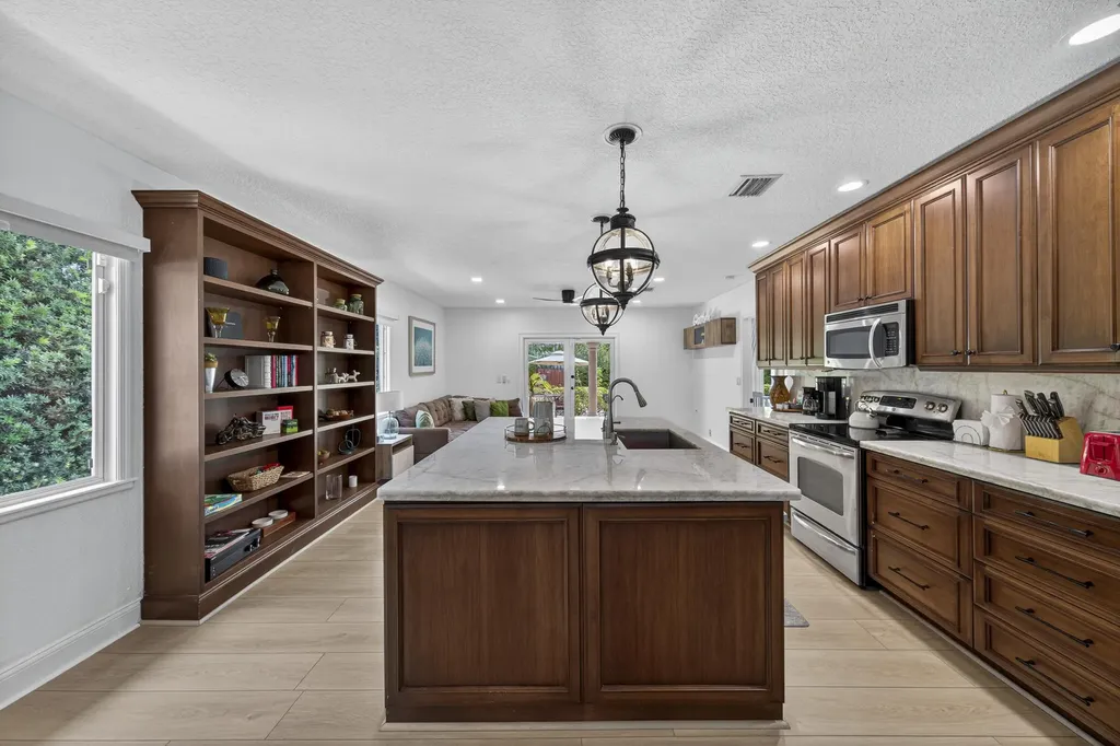 510 NE 8th Avenue Fort Lauderdale FL 33301