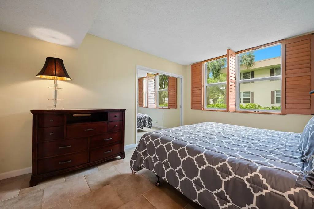 2651 S Palm Aire Drive Pompano Beach FL 33069