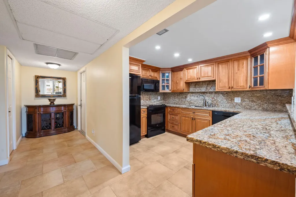 2651 S Palm Aire Drive Pompano Beach FL 33069