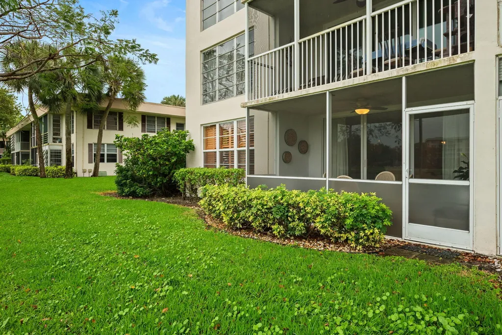 2651 S Palm Aire Drive Pompano Beach FL 33069