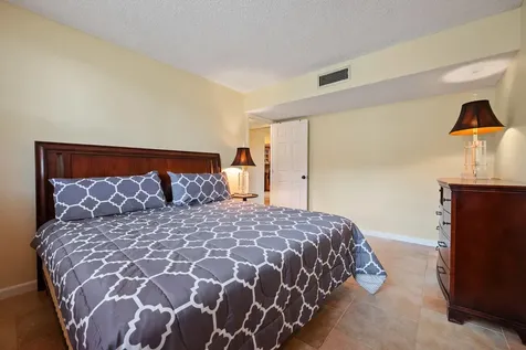 2651 S Palm Aire Drive Pompano Beach FL 33069